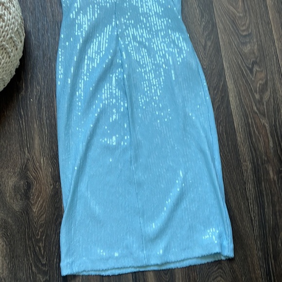 Talena Dress in Iceberg - Picture 5 of 8